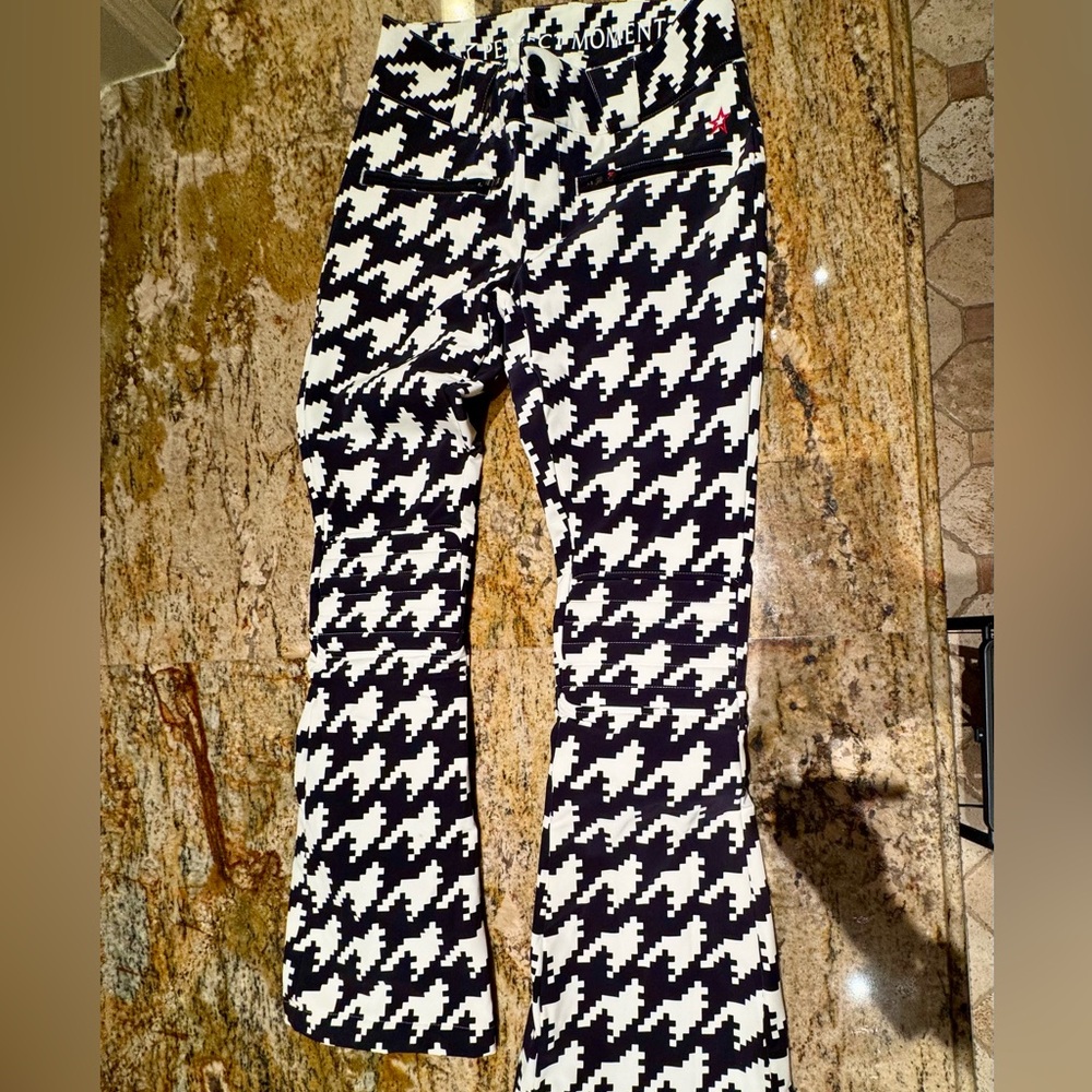 Perfect Moment Size SMALL Aurora Ski Pants Black/White Houndstooth